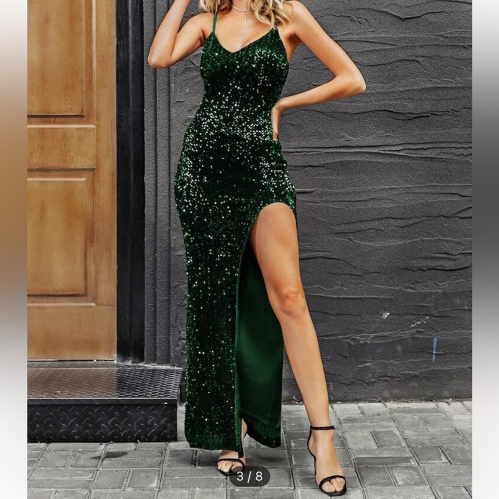 Emerald green sequin prom dress - Picture 3 of 6